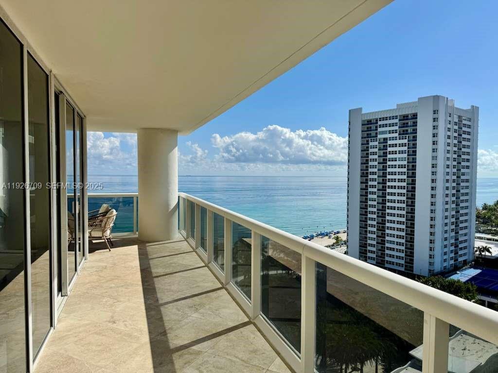 BEACH CLUB CONDO - Residential Lease