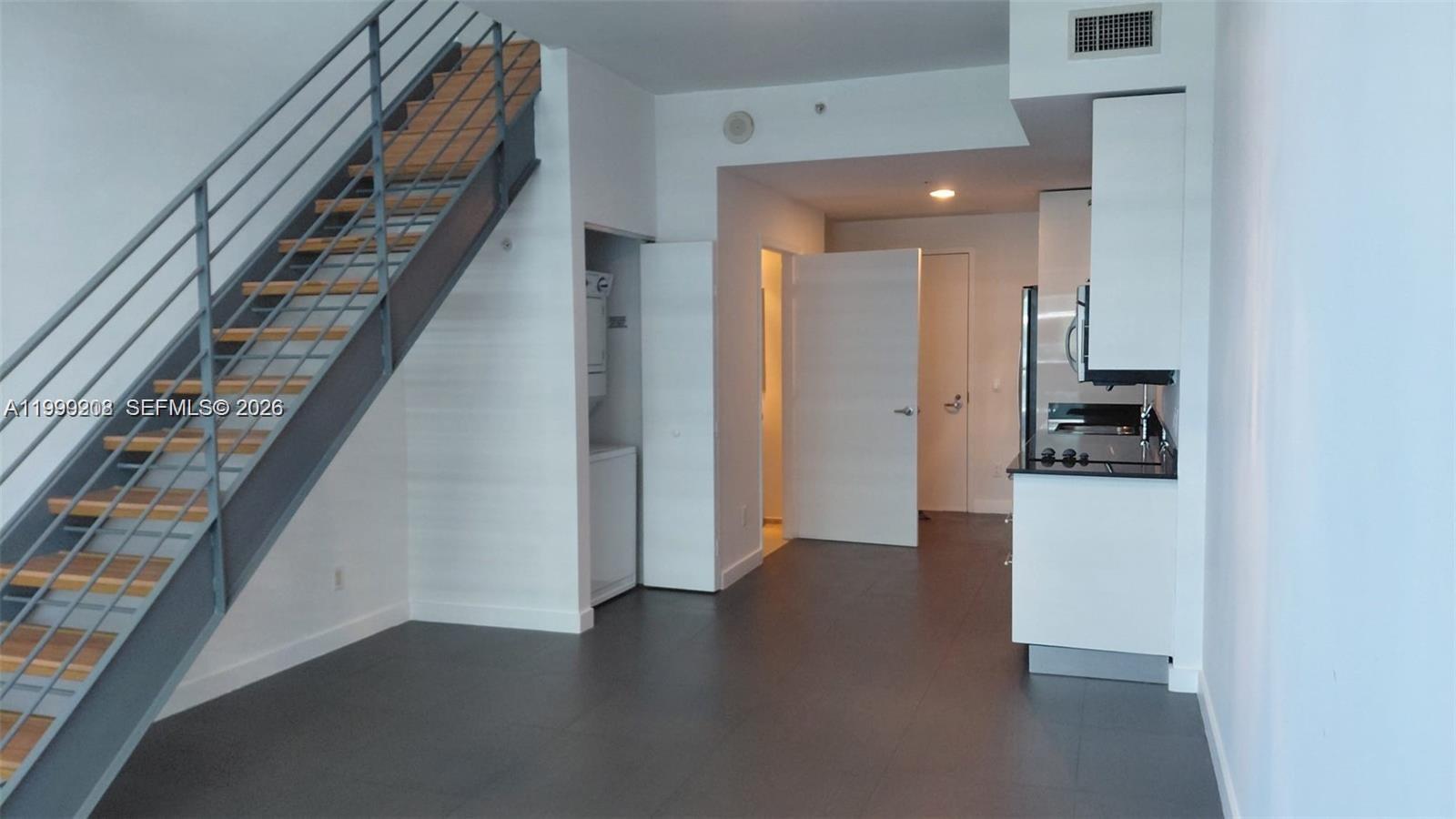 INFINITY AT BRICKELL COND - Residential Lease