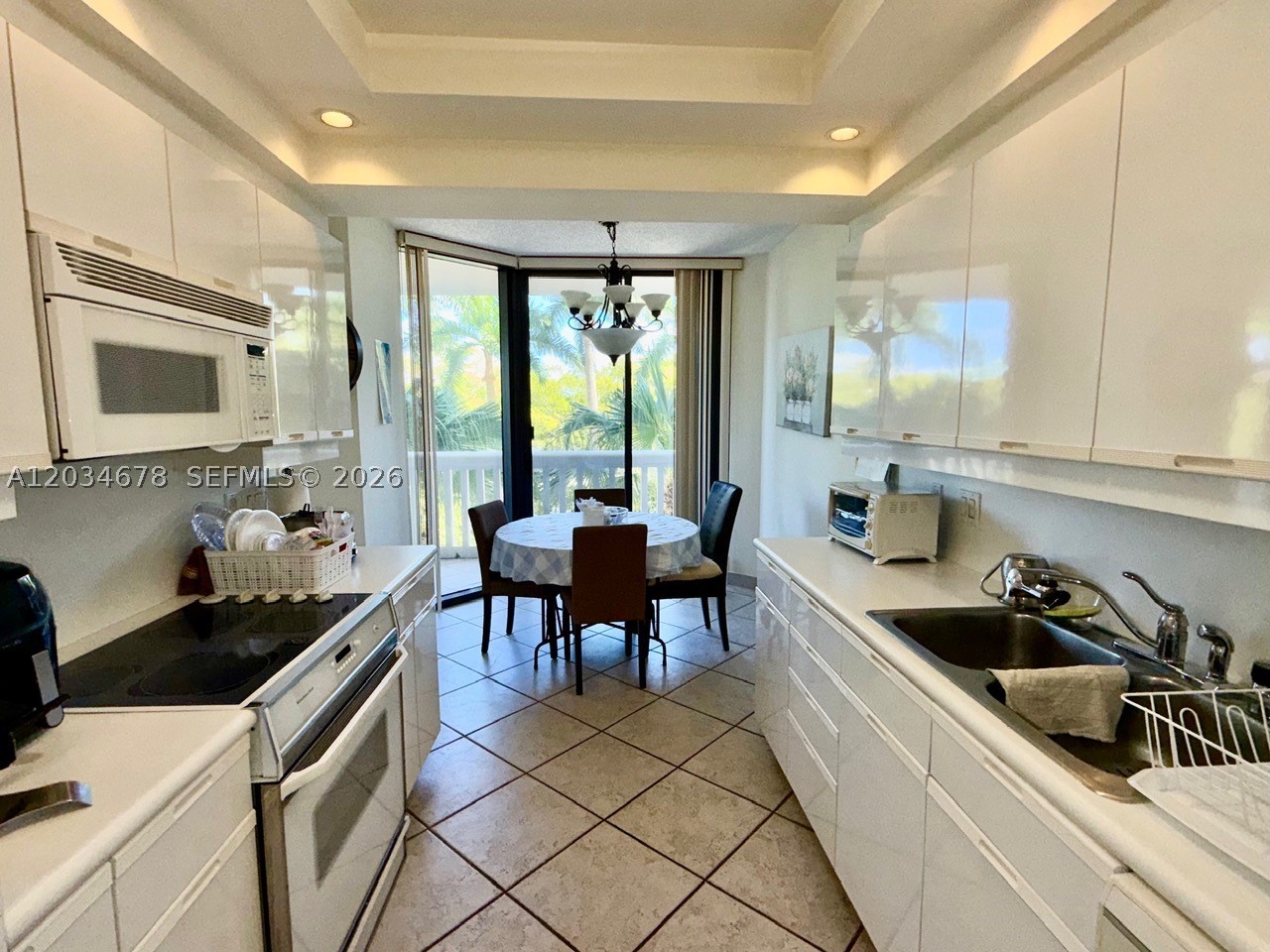 2000 Island Blvd 308