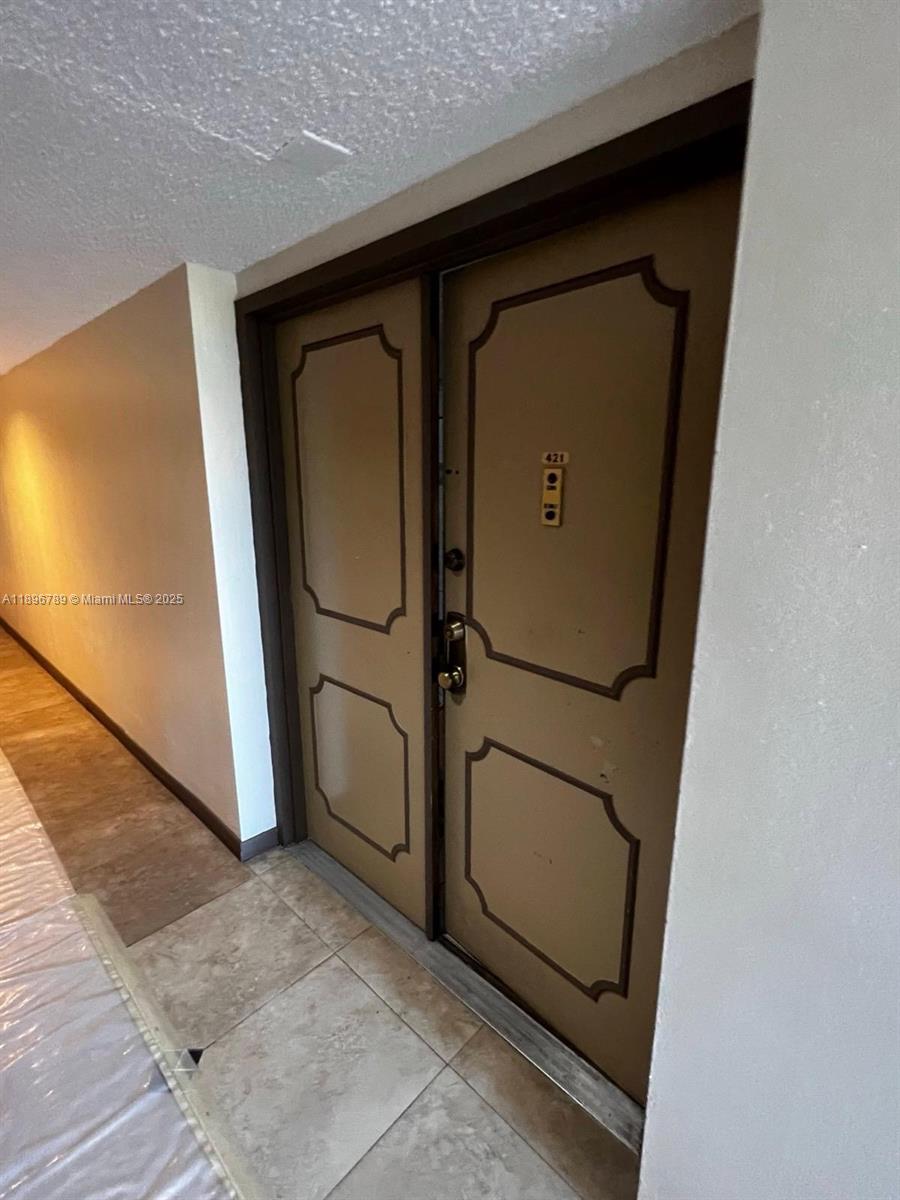 GREYNOLDS PARK CLUB CONDO - Residential