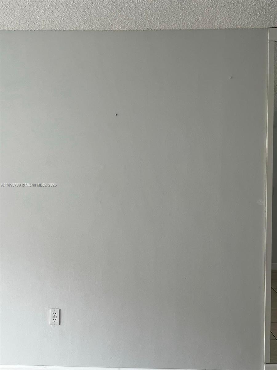 GREYNOLDS PARK CLUB CONDO - Residential