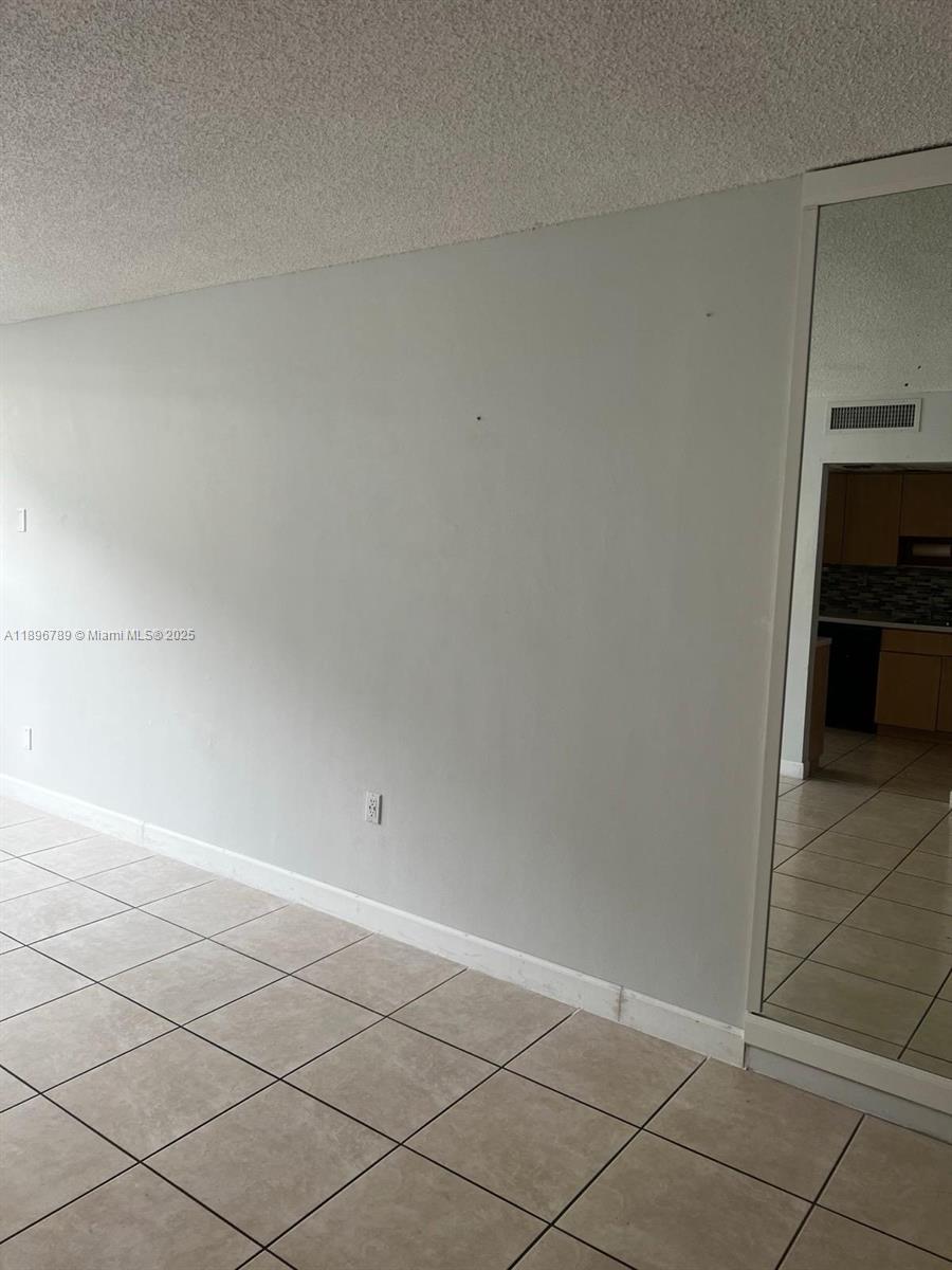 GREYNOLDS PARK CLUB CONDO - Residential