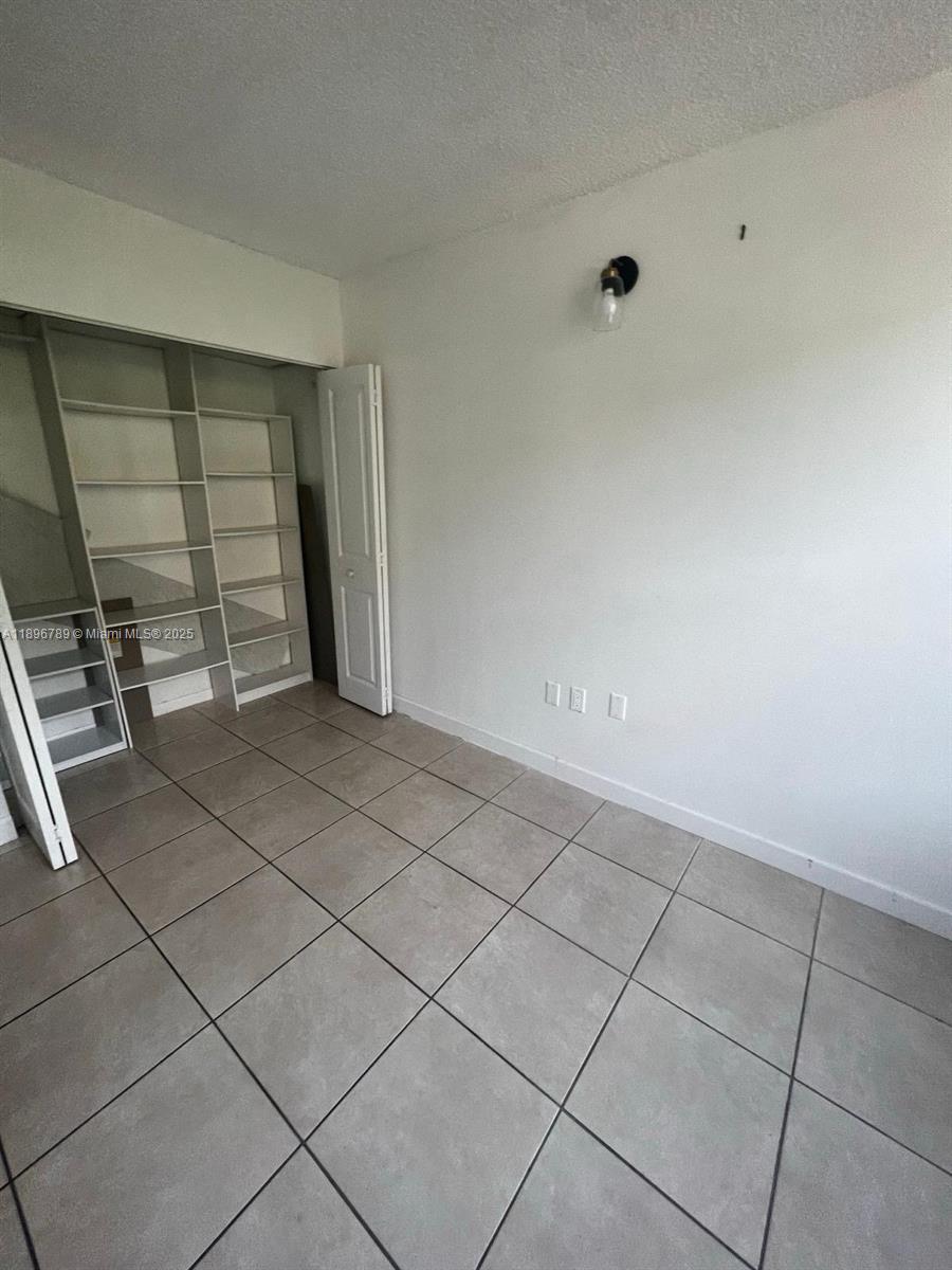 GREYNOLDS PARK CLUB CONDO - Residential