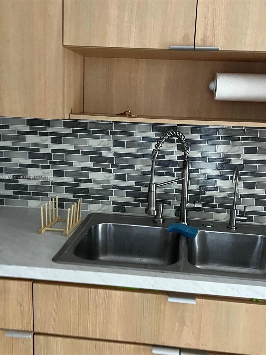 GREYNOLDS PARK CLUB CONDO - Residential