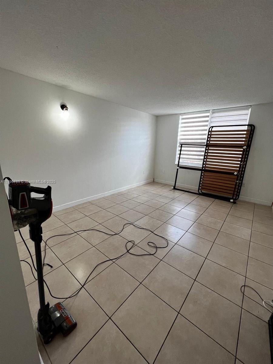 GREYNOLDS PARK CLUB CONDO - Residential