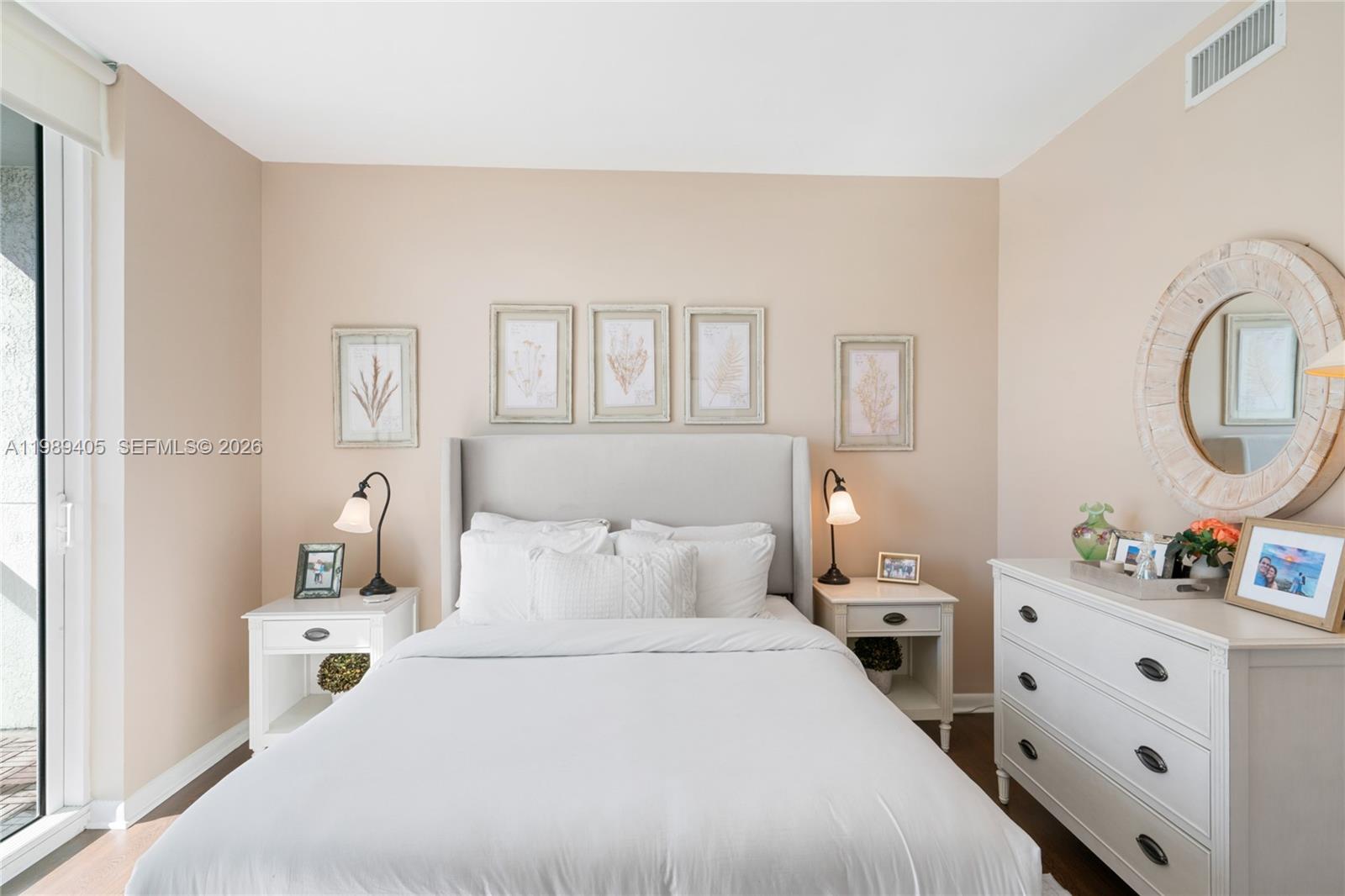 VIZCAYNE NORTH CONDO - Residential Lease