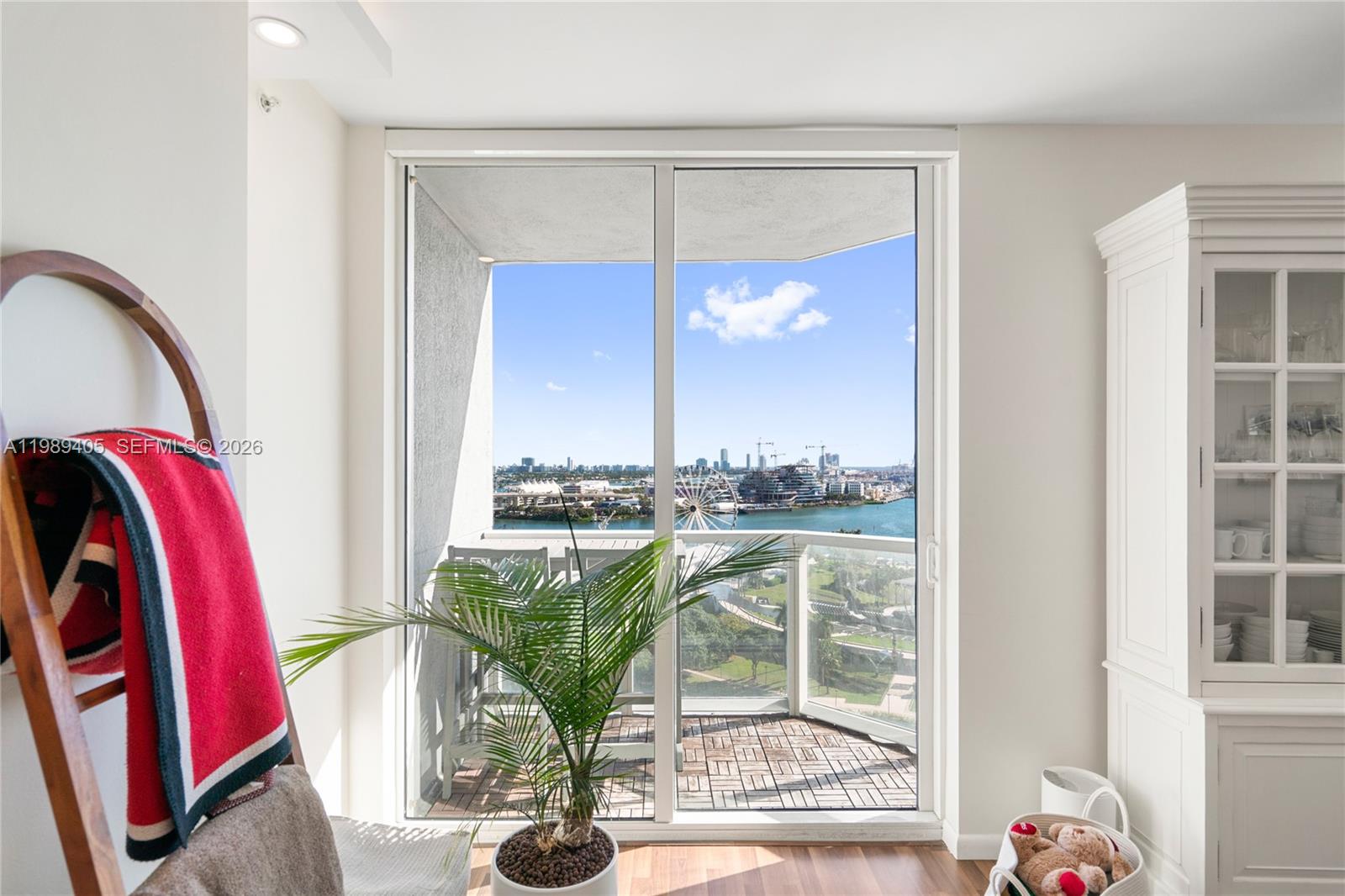 VIZCAYNE NORTH CONDO - Residential Lease