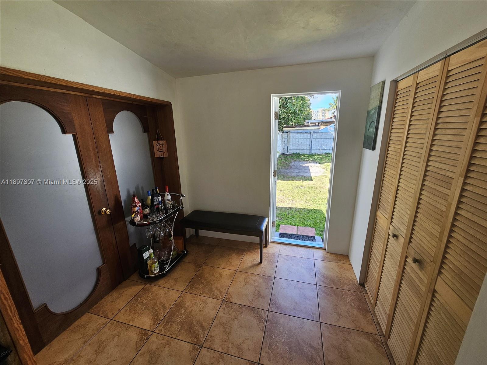 TAMIAMI PINES - Residential