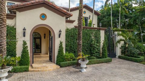 A home in Pinecrest