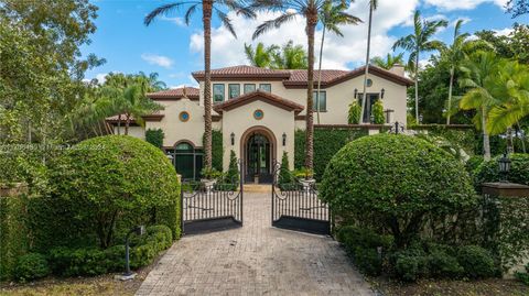 A home in Pinecrest