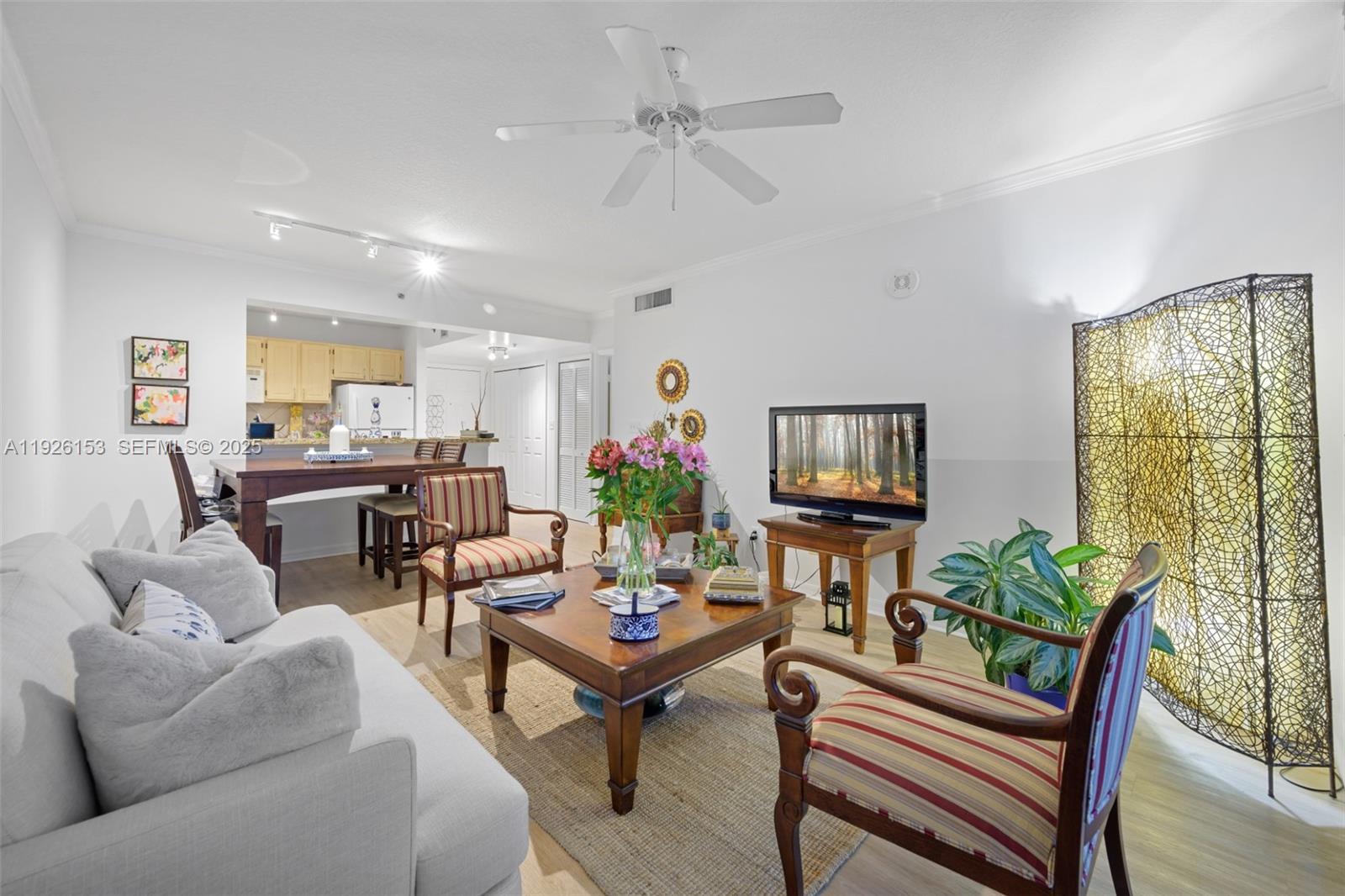 DA VINCI ON DOUGLAS CONDO - Residential