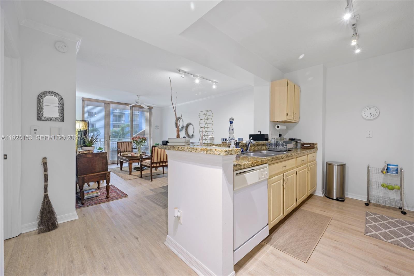 2665 SW 37th Ave 202