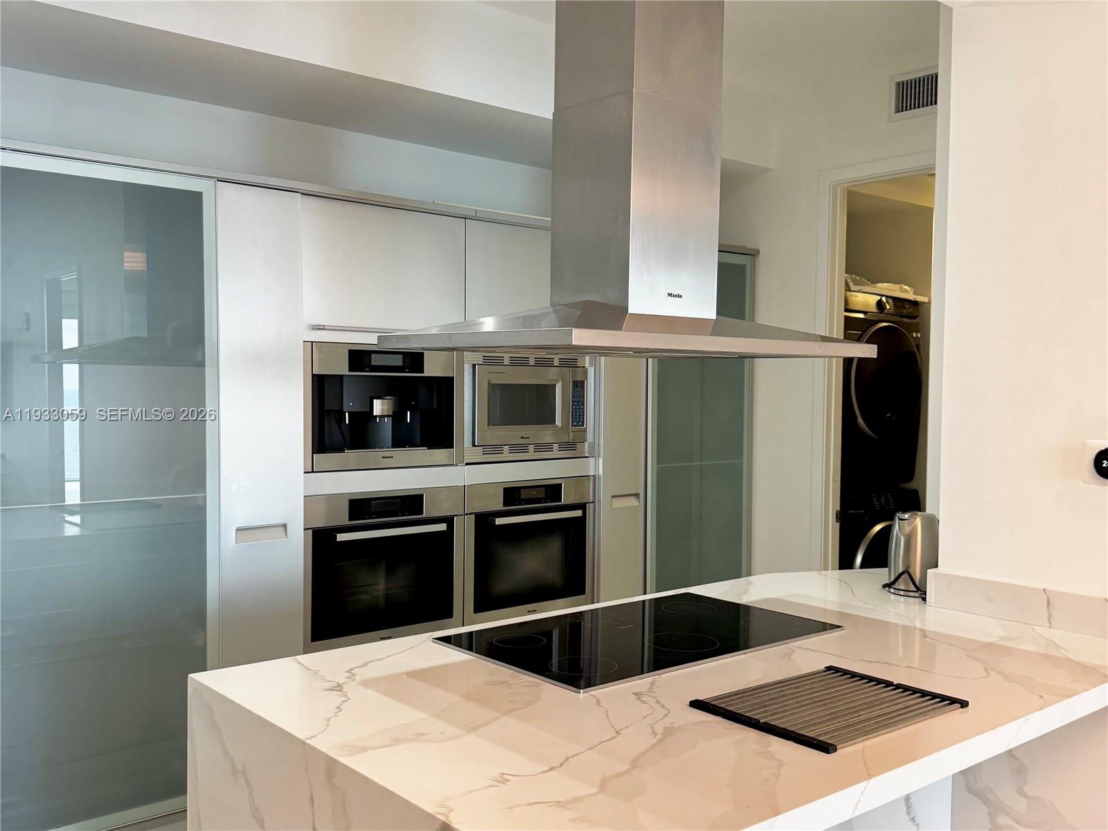 TRUMP ROYALE CONDO - Residential