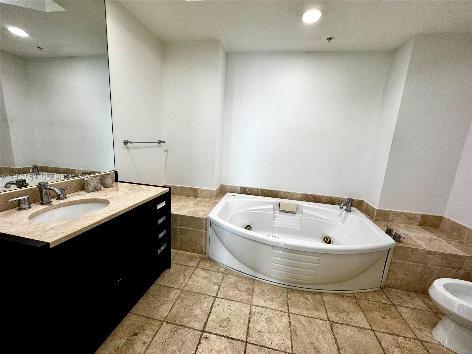 TRUMP ROYALE CONDO - Residential