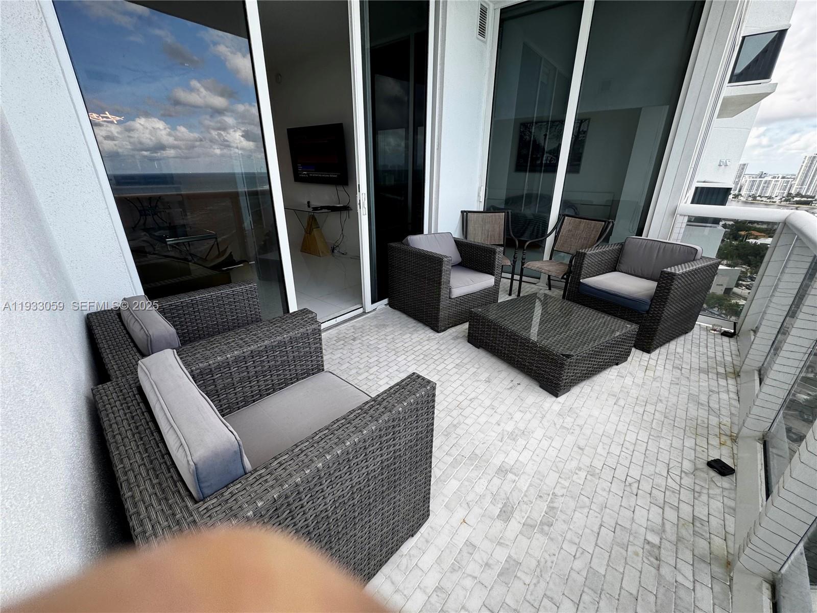 TRUMP ROYALE CONDO - Residential