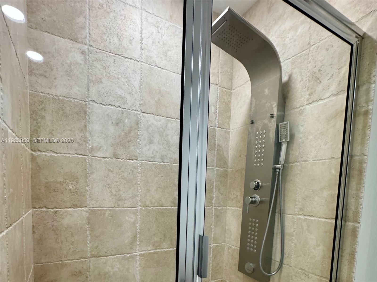 TRUMP ROYALE CONDO - Residential