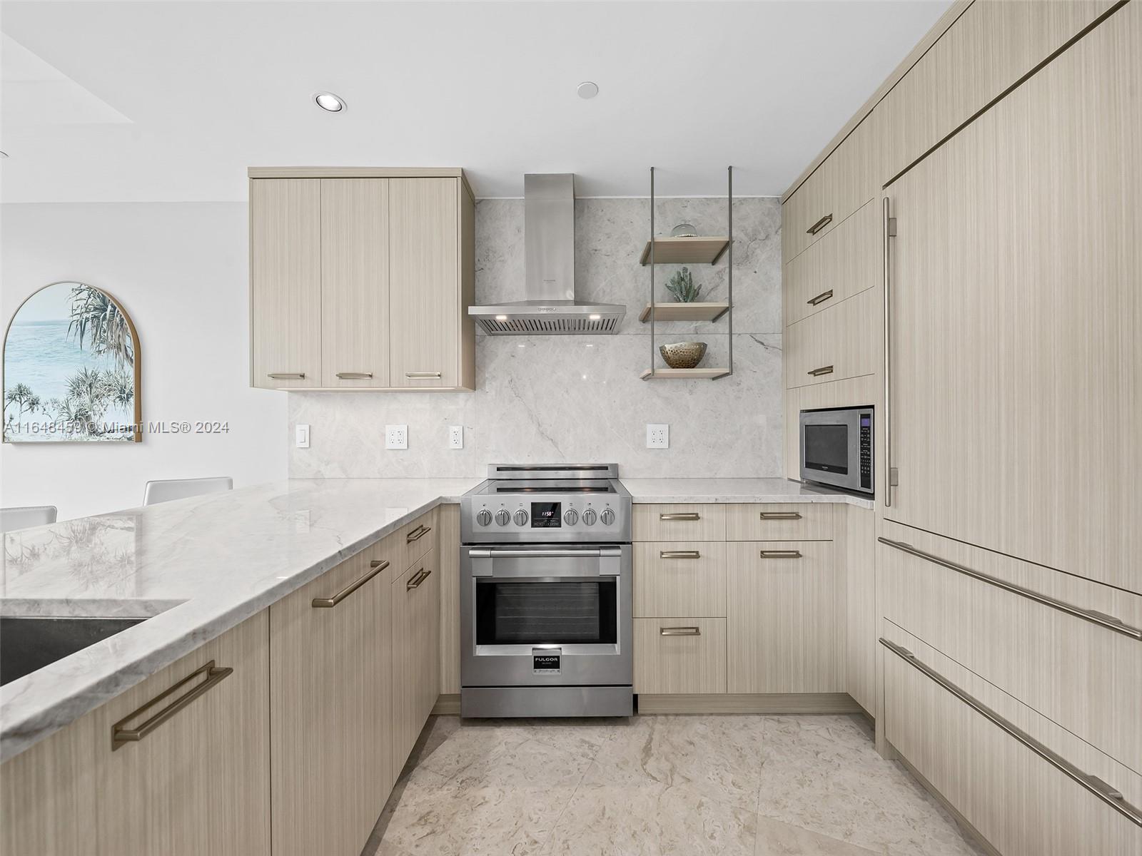 COCONUT GROVE RESIDENCES - Residential