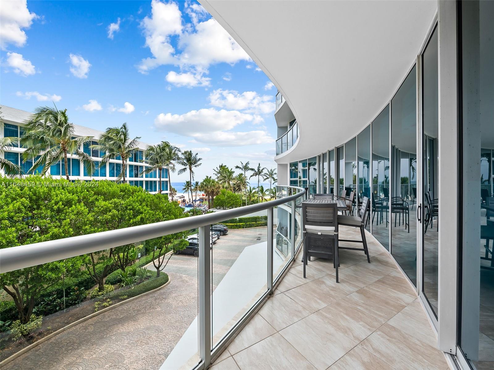 COCONUT GROVE RESIDENCES - Residential