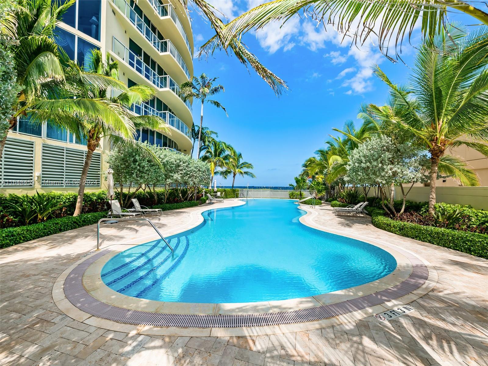 COCONUT GROVE RESIDENCES - Residential
