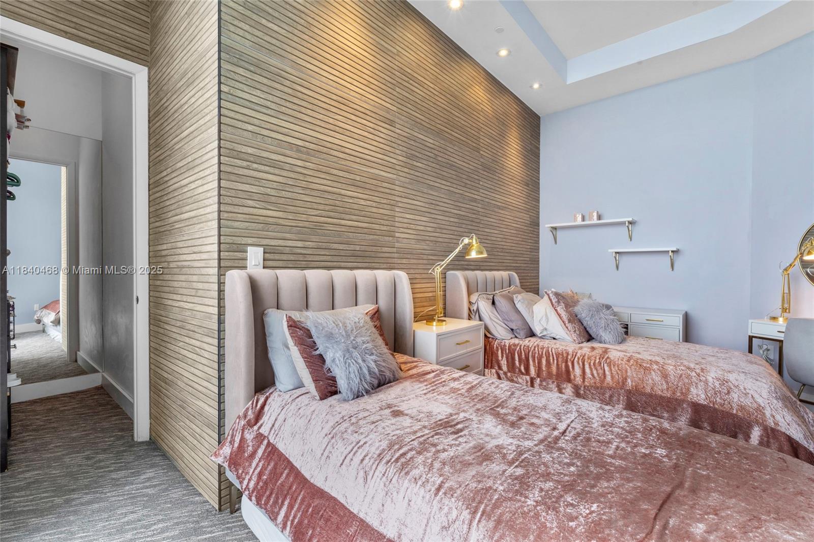 TDR TOWER I CONDO - Residential Lease