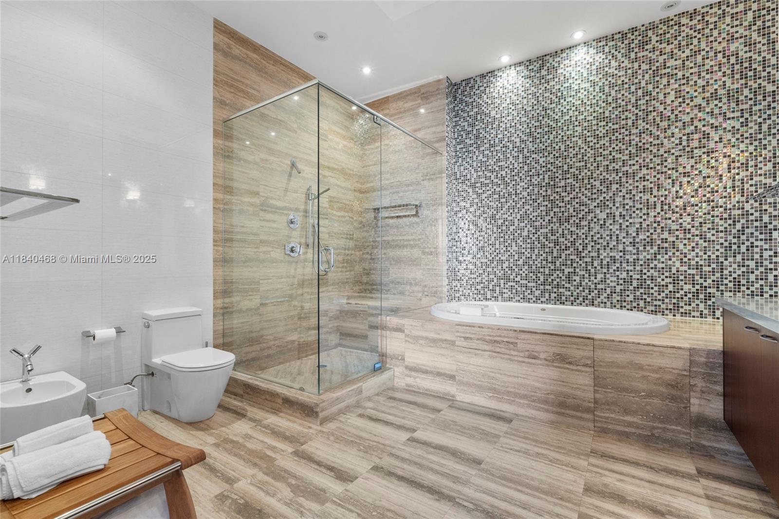 TDR TOWER I CONDO - Residential Lease