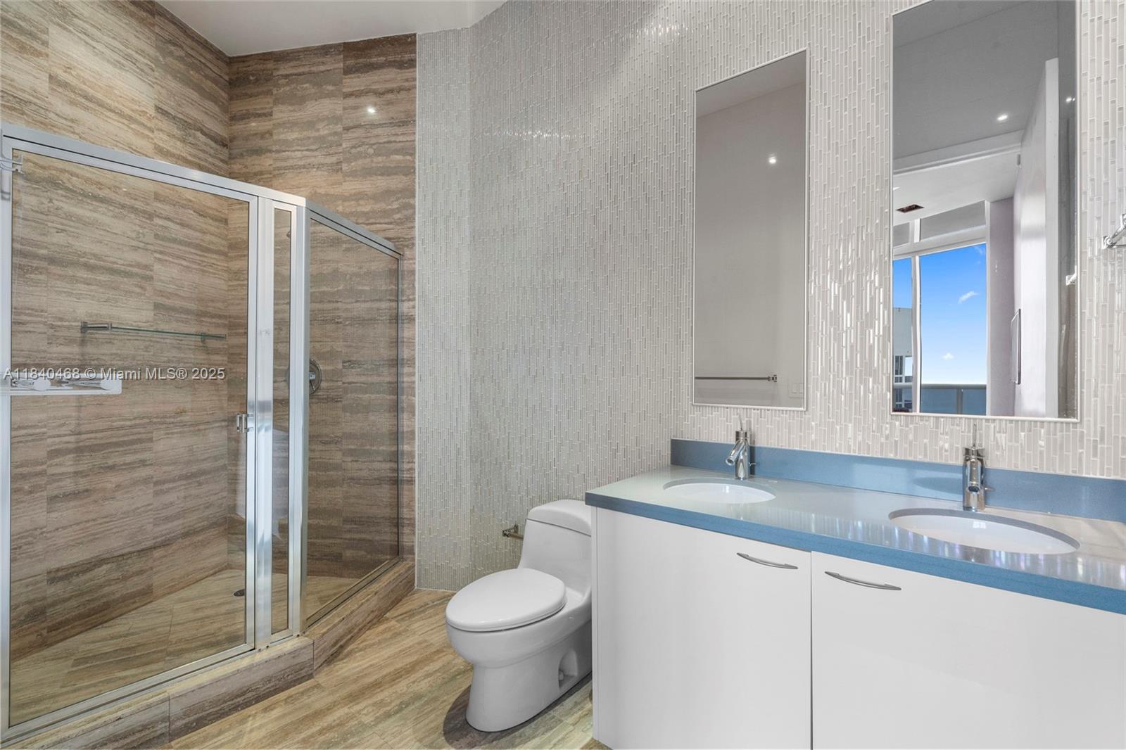 TDR TOWER I CONDO - Residential Lease