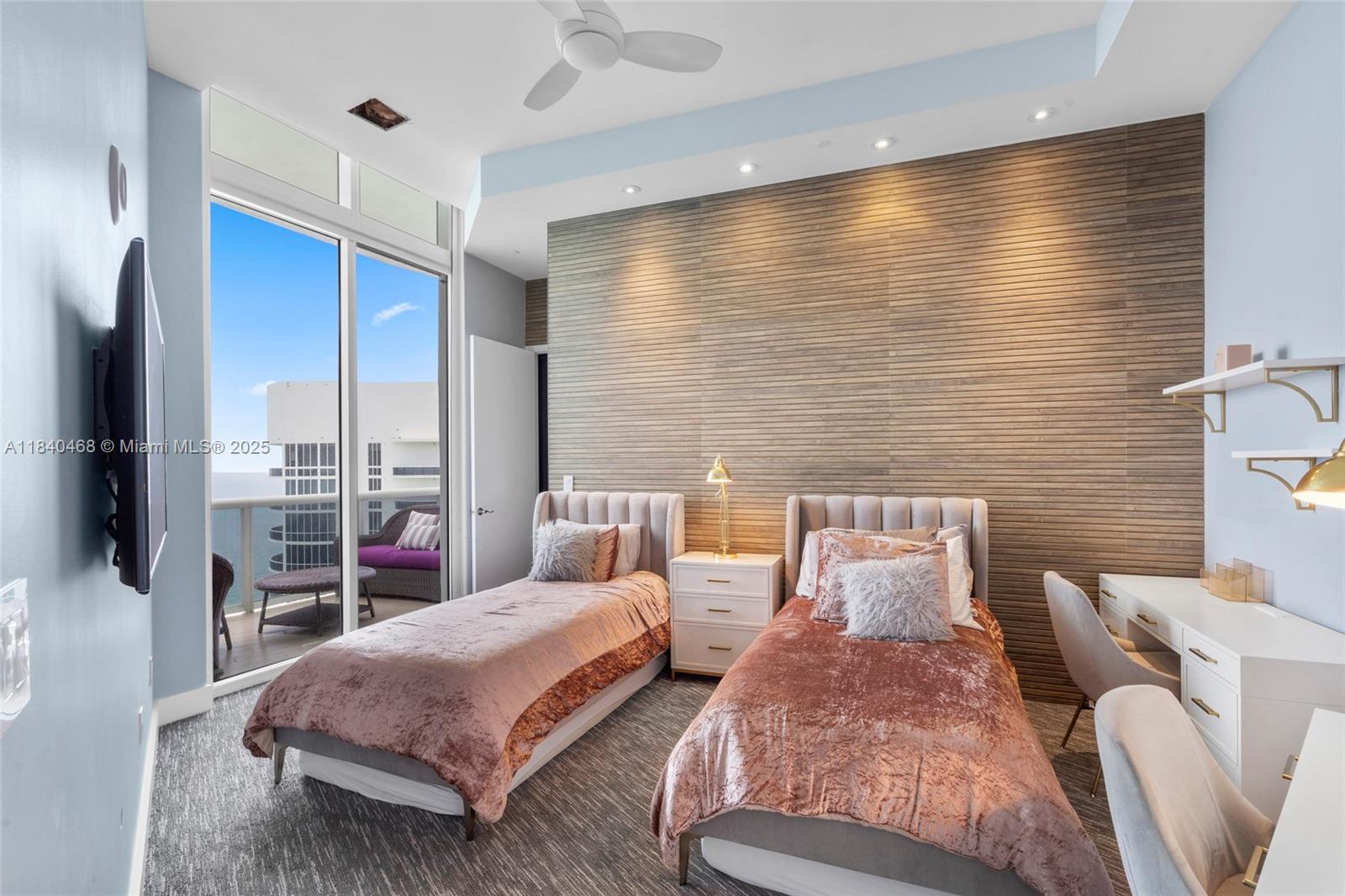 TDR TOWER I CONDO - Residential Lease