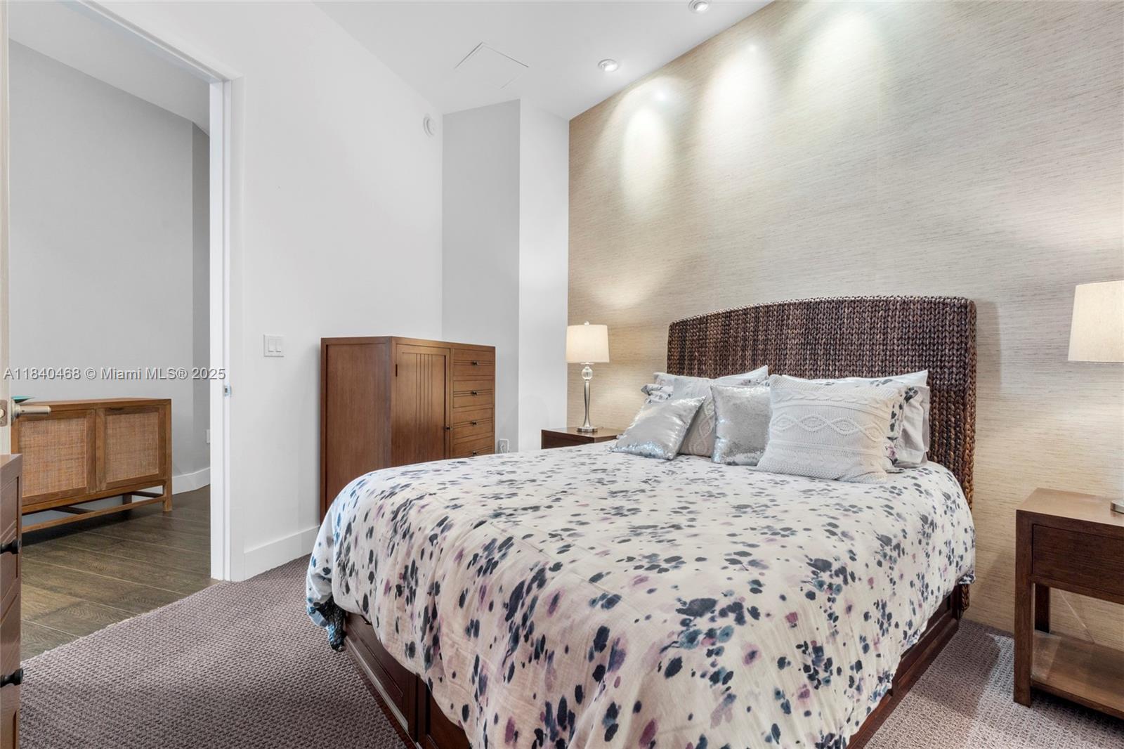 TDR TOWER I CONDO - Residential Lease