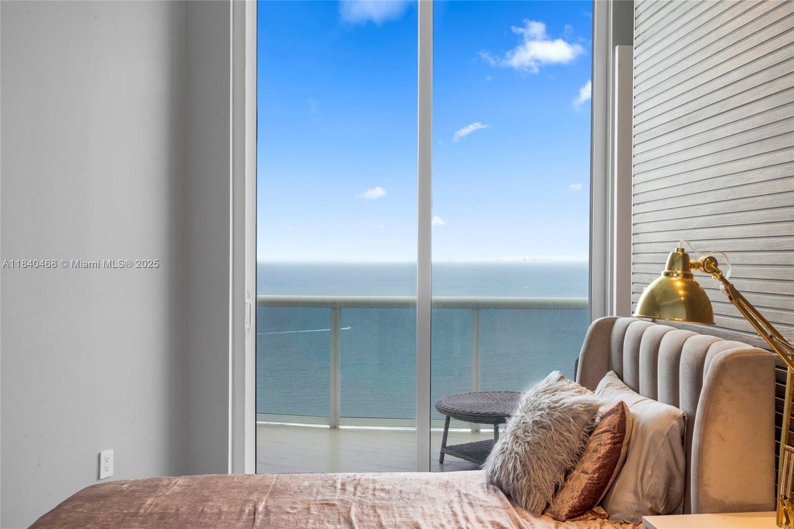 TDR TOWER I CONDO - Residential Lease