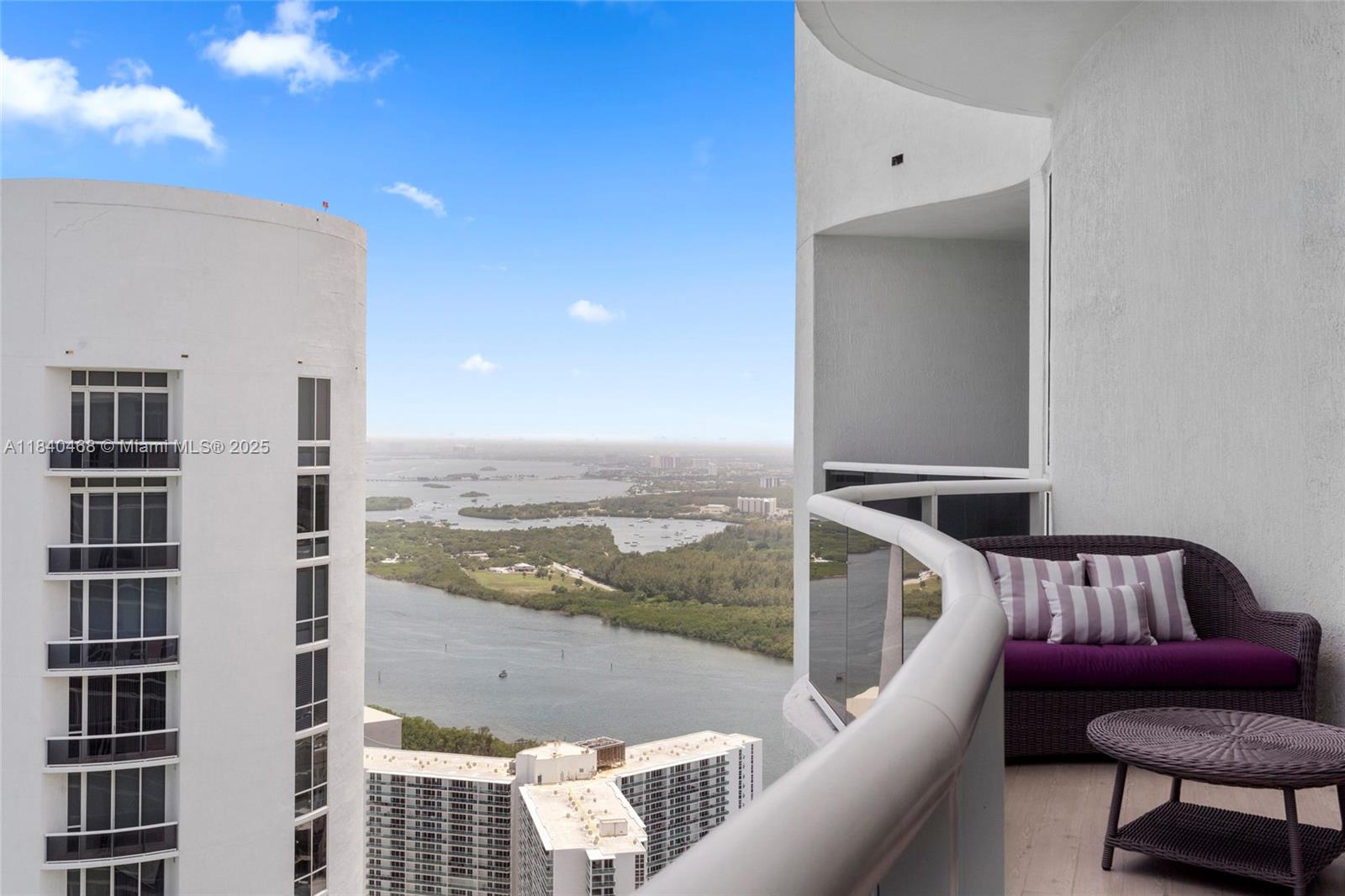 TDR TOWER I CONDO - Residential Lease