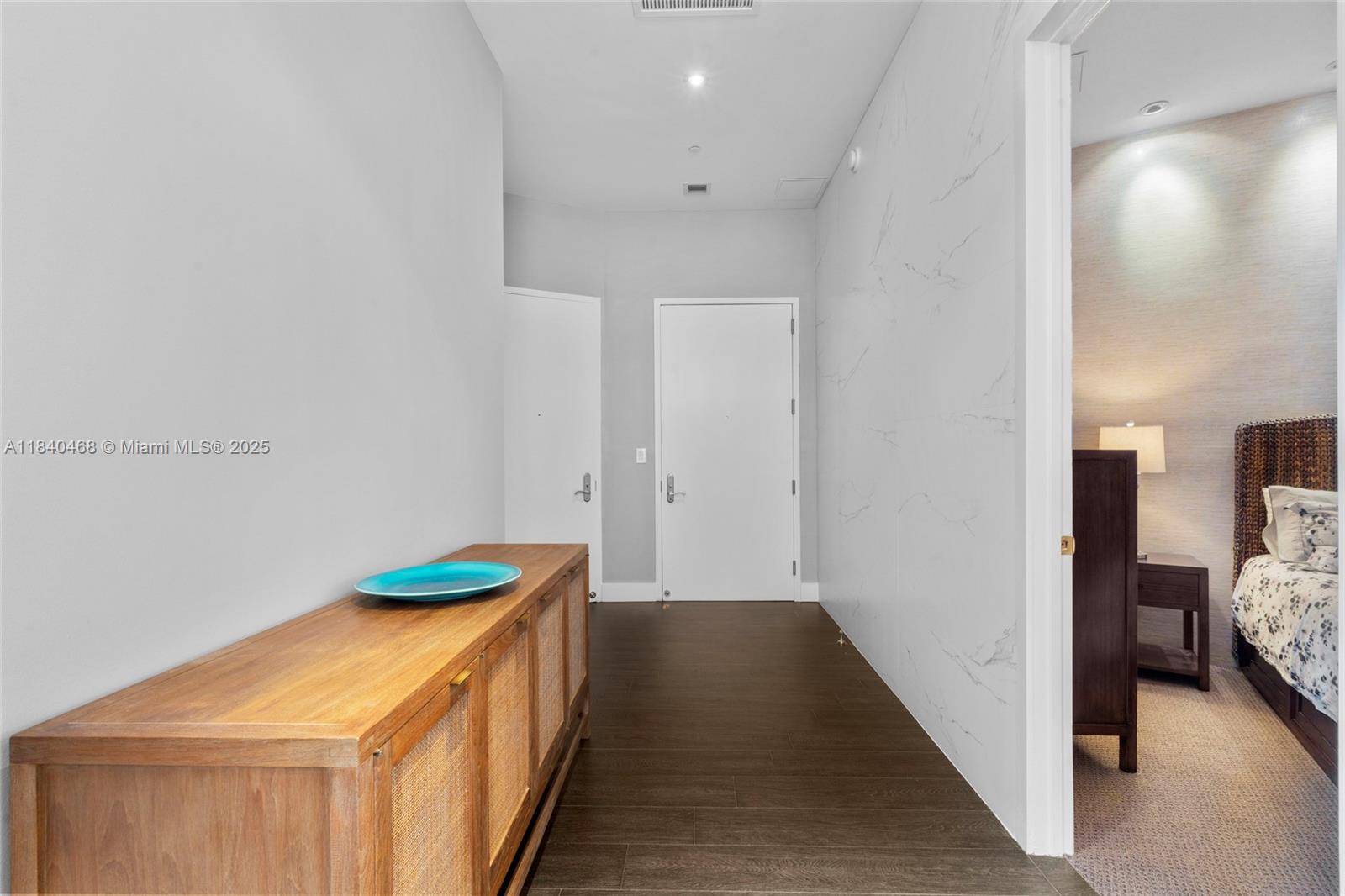 TDR TOWER I CONDO - Residential Lease