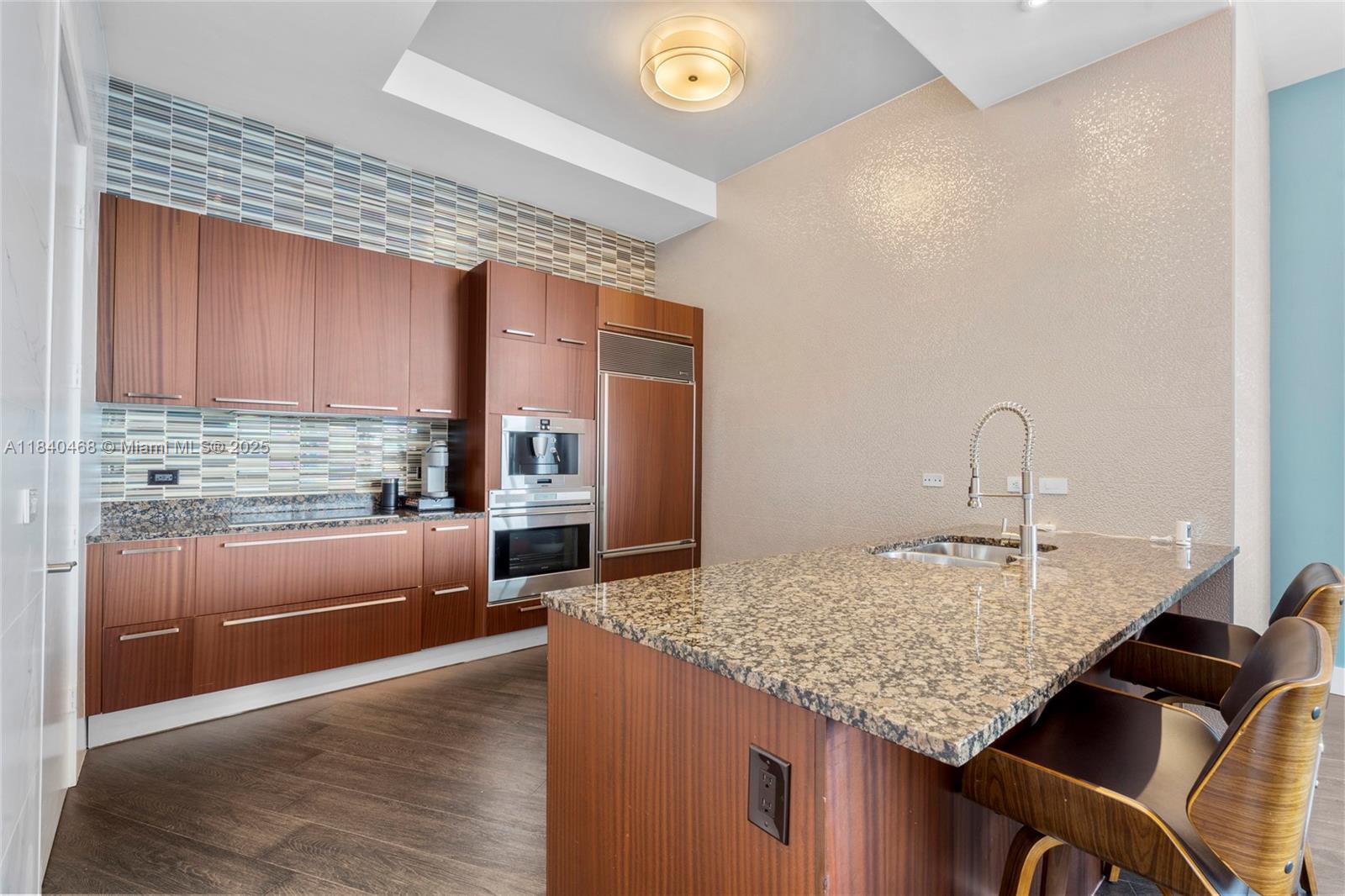 TDR TOWER I CONDO - Residential Lease