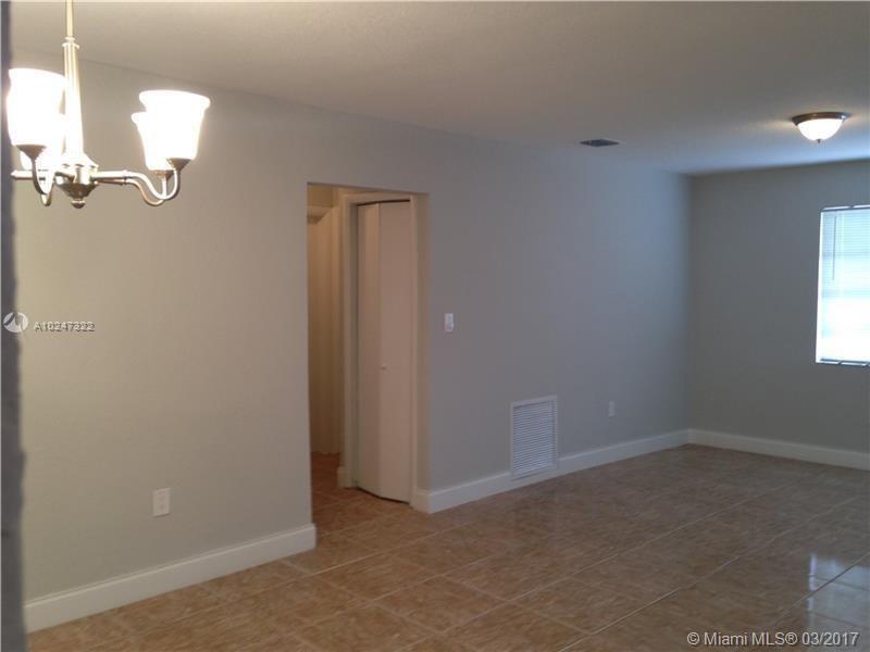 WESTON VILLAGE - Residential Lease