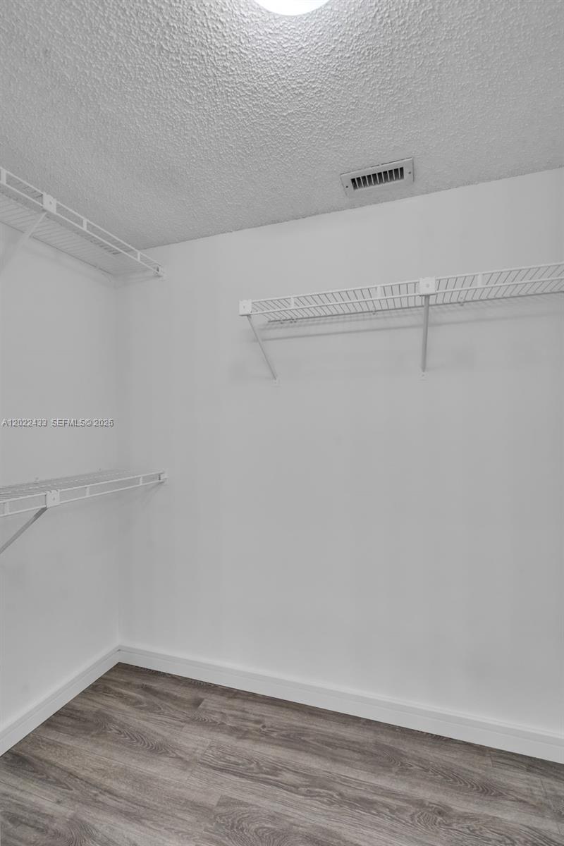APPLEWOOD 2 - Residential