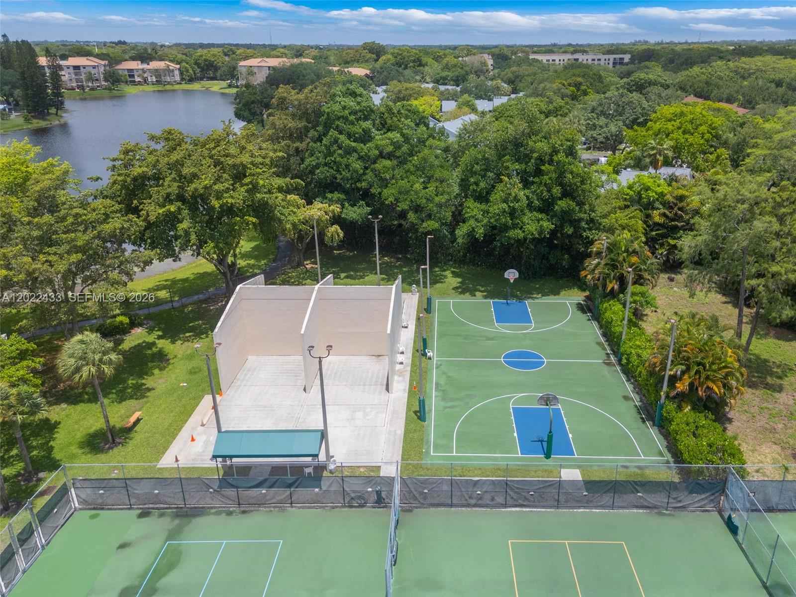 APPLEWOOD 2 - Residential