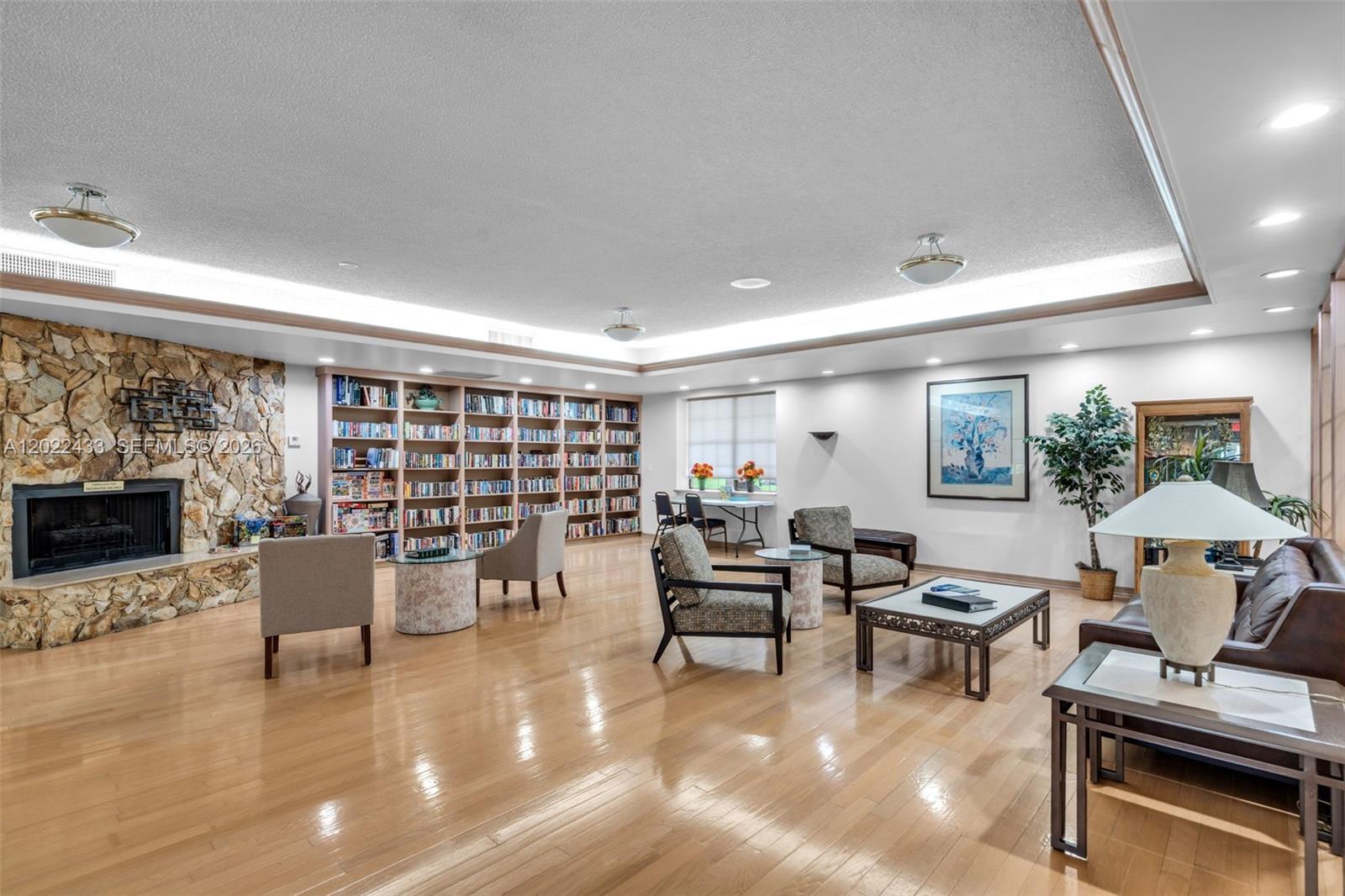 APPLEWOOD 2 - Residential