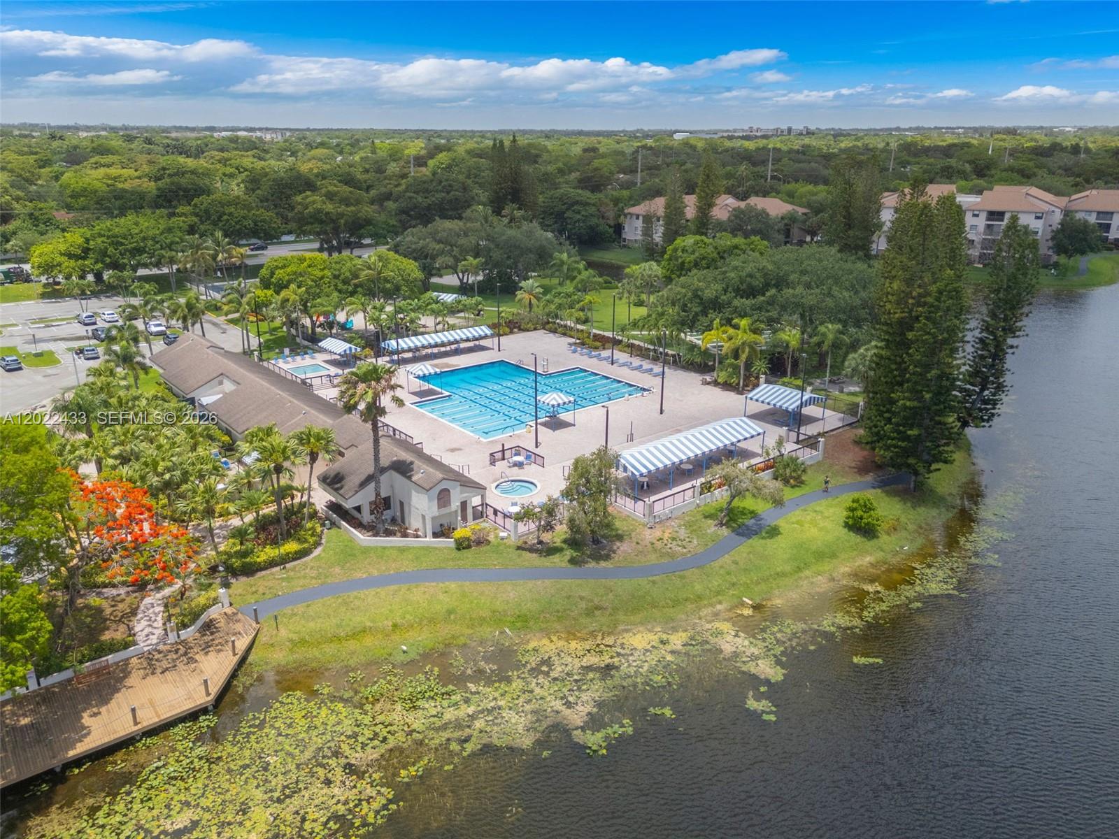 APPLEWOOD 2 - Residential