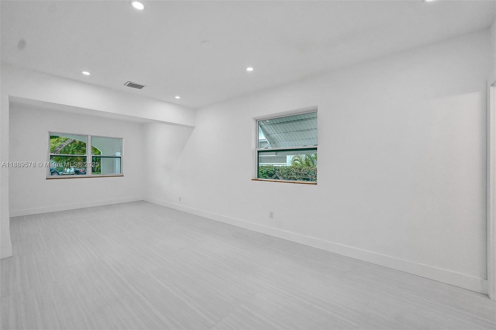 OCEAN BEACH ADDN NO 3 - Residential Lease