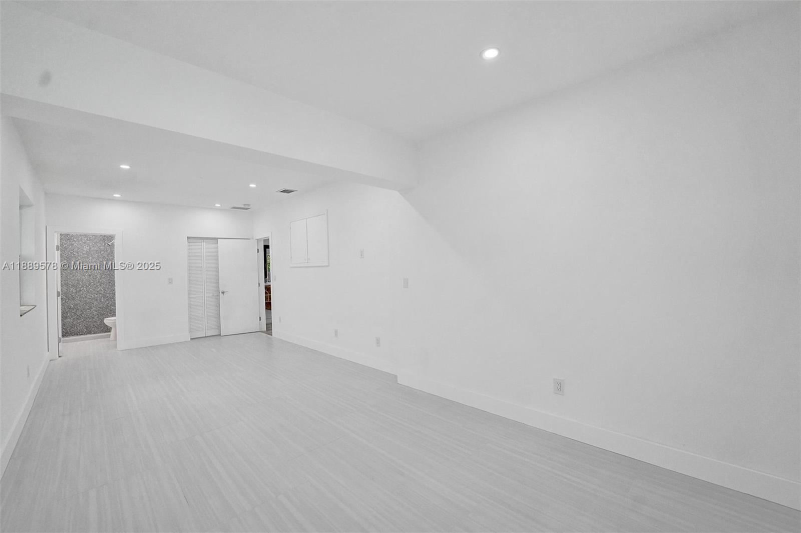 OCEAN BEACH ADDN NO 3 - Residential Lease
