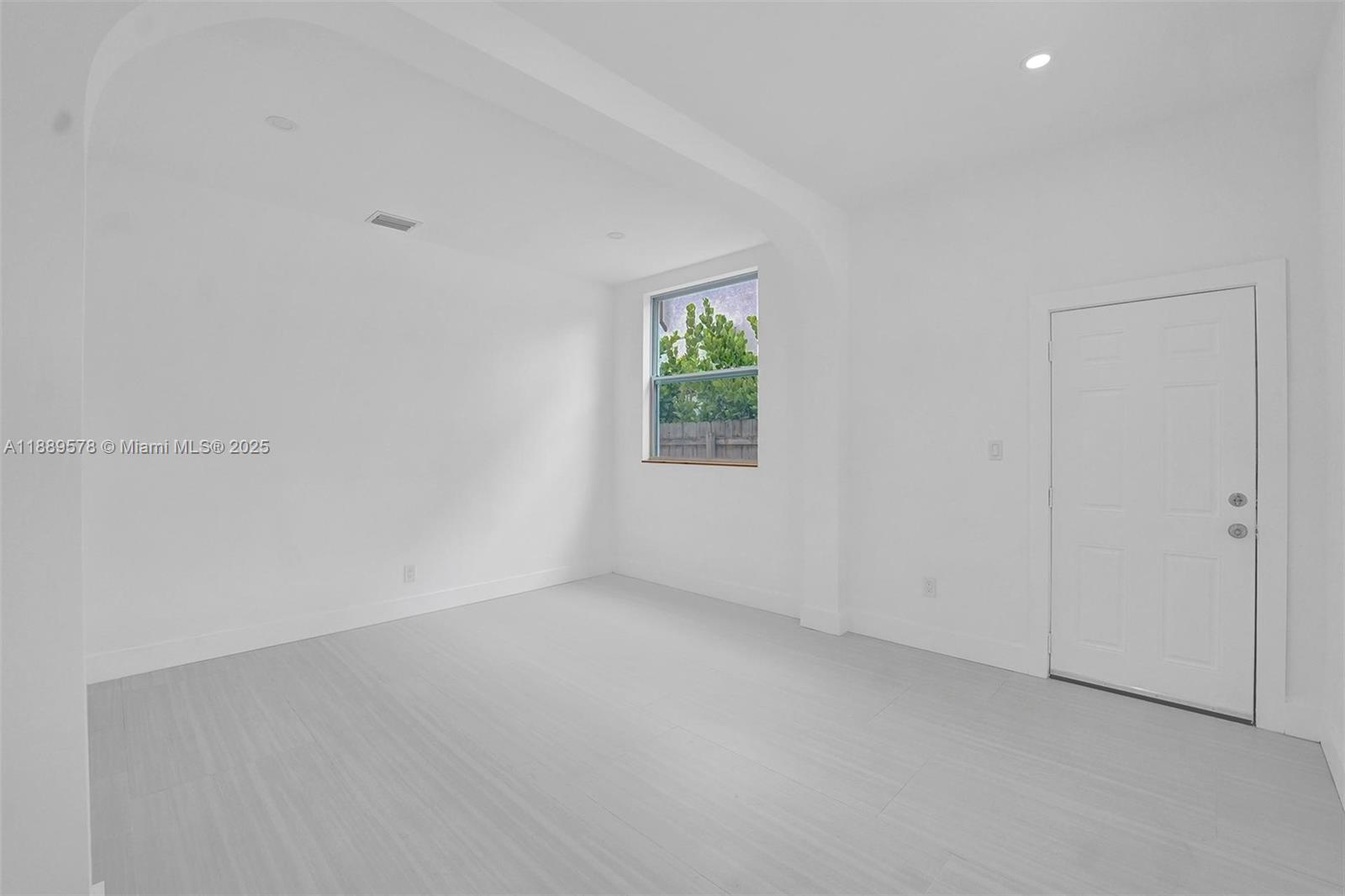 OCEAN BEACH ADDN NO 3 - Residential Lease