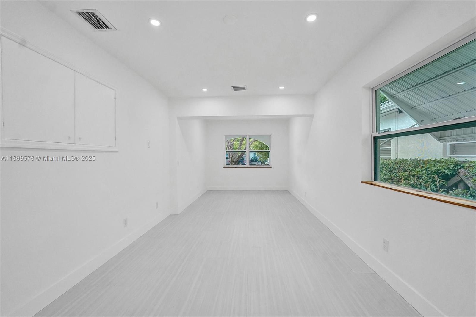 OCEAN BEACH ADDN NO 3 - Residential Lease
