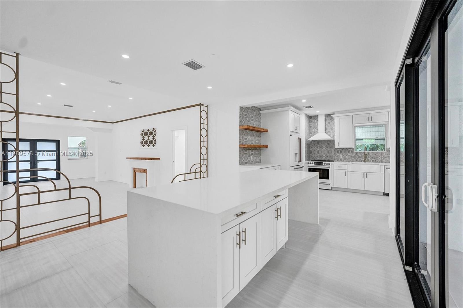 OCEAN BEACH ADDN NO 3 - Residential Lease