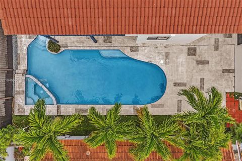 17532 NW 61st Ct N Hialeah FL 33015