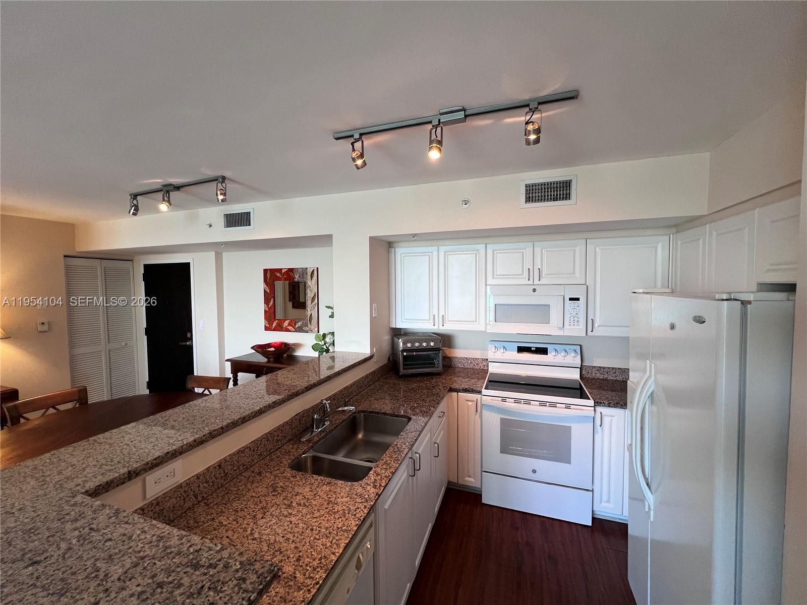 YACHT CLUB AT PORTOFINO C - Residential