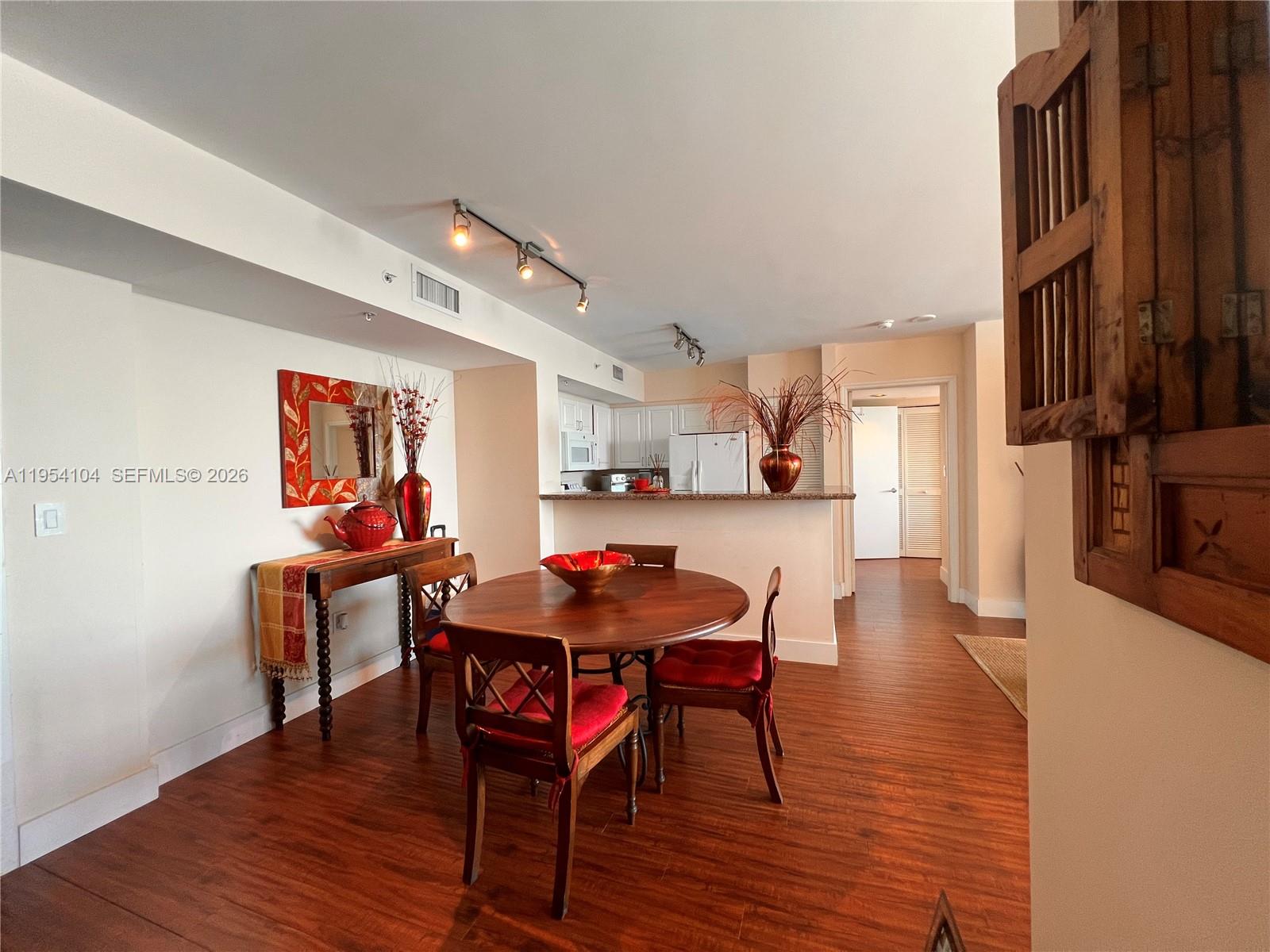 YACHT CLUB AT PORTOFINO C - Residential