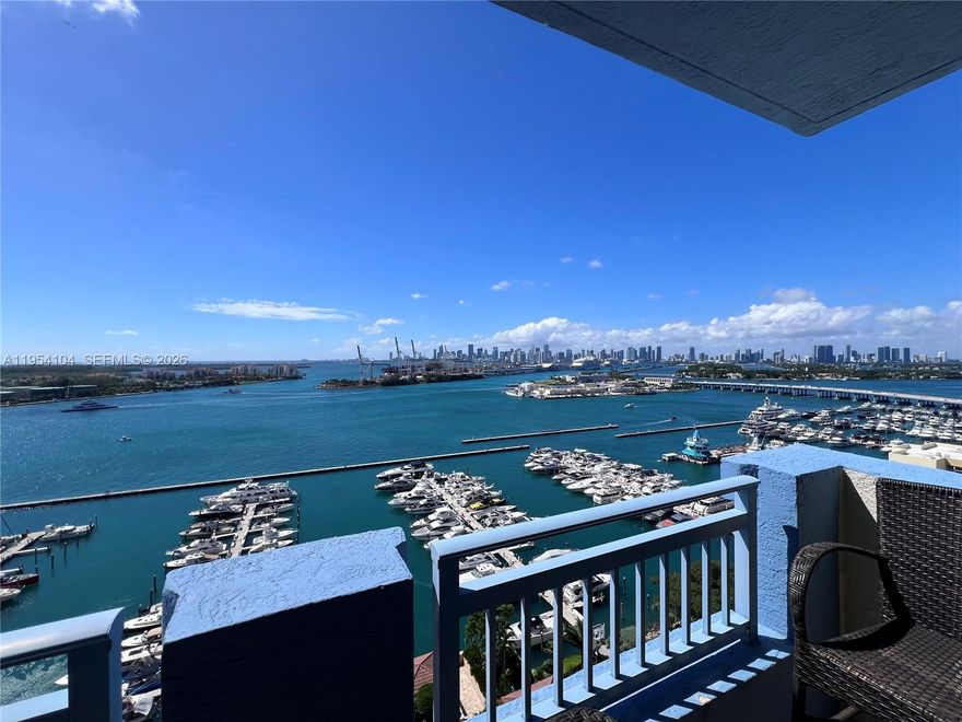 South of 5th street living with majestic water views. Split bedroom floor plan, with split bathrooms. World class luxury amenities located directly by the marina in south beach. 24/7 Security. Grand lobby. Close distance to luxury shops, dining, south pointe park.