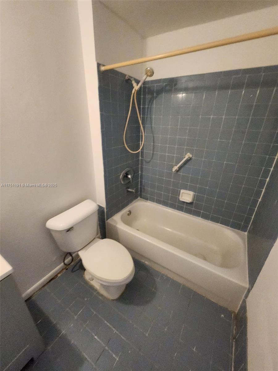 PARK MANOR 1 - Residential Lease