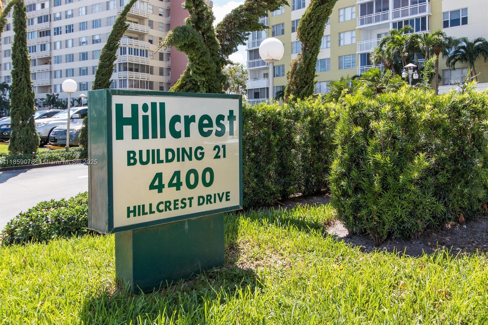 4400 Hillcrest Dr 520C