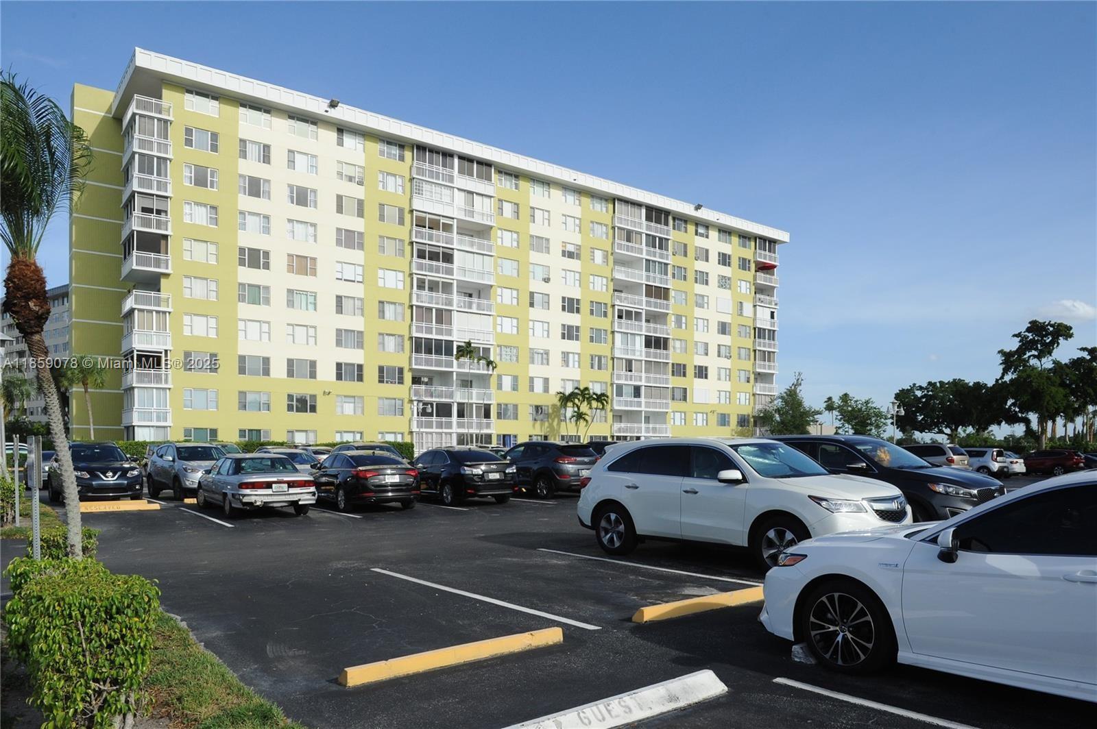 HILLCREST NO 21 CONDO - Residential