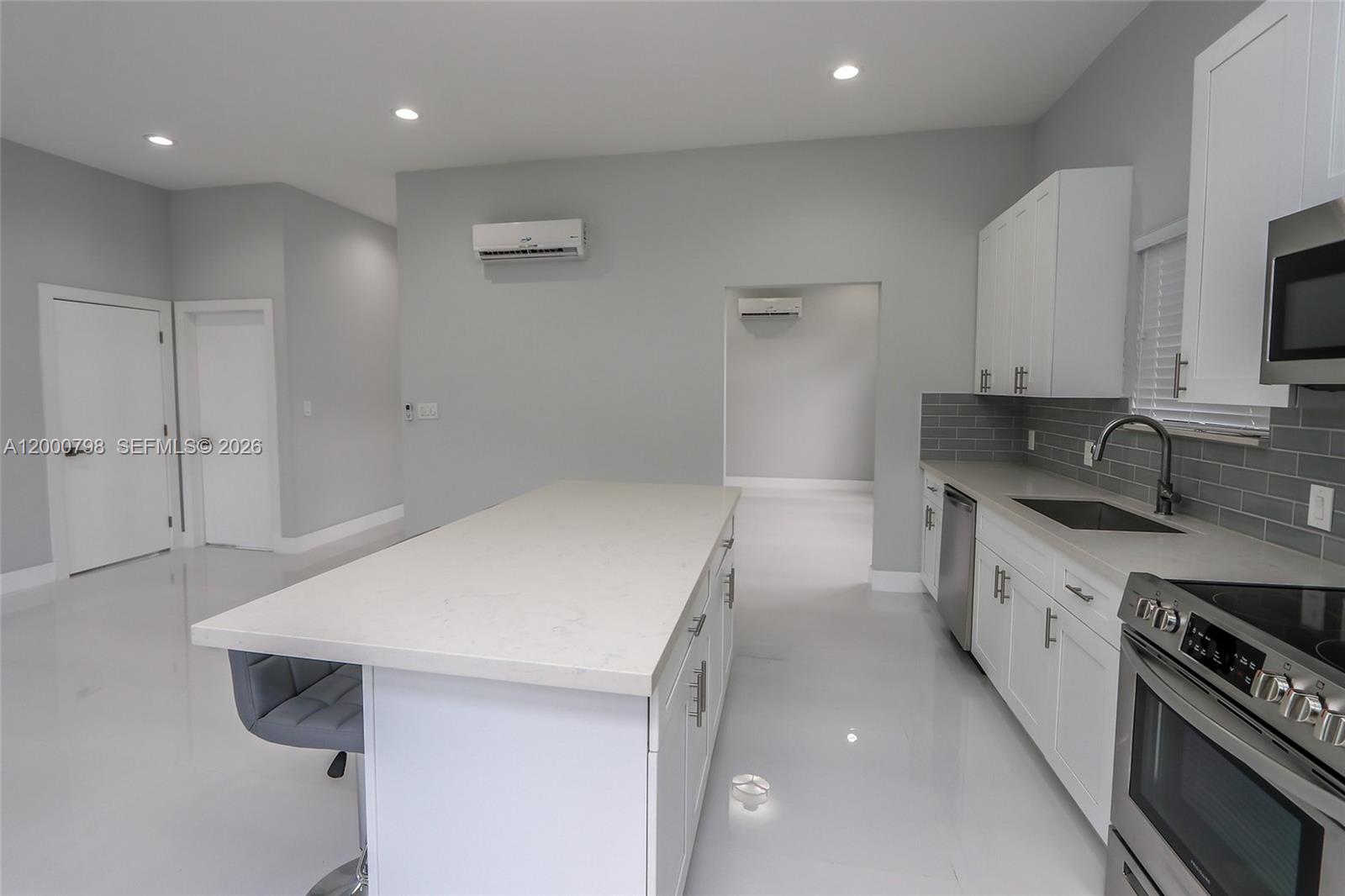 BILTMORE HGTS RED ROAD AD - Residential Lease